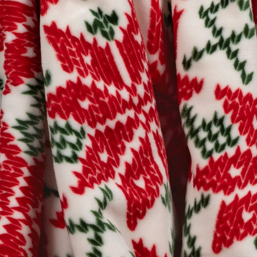 Plush throw blanket